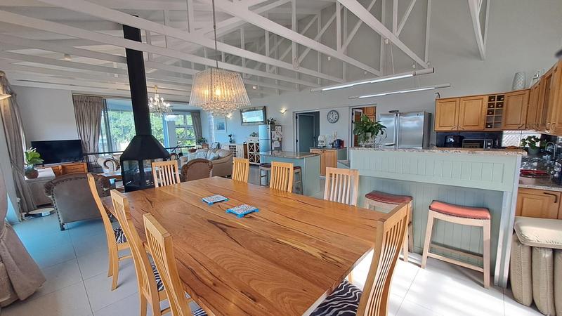5 Bedroom Property for Sale in Stilbaai Wes Western Cape